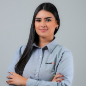 Nathalia Klettinguer Pereira / Commercial assistant