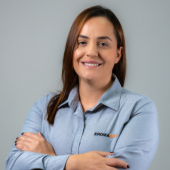 Maíra Negrini de Almeida / Financial Assistant